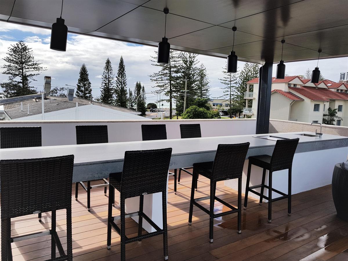 Iconic Kirra Beach Resort Гоулд Коуст Екстериор снимка
